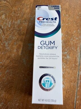 Crest Pro-Health Gum Detoxify Toothpaste gentle whitening 4.8 oz